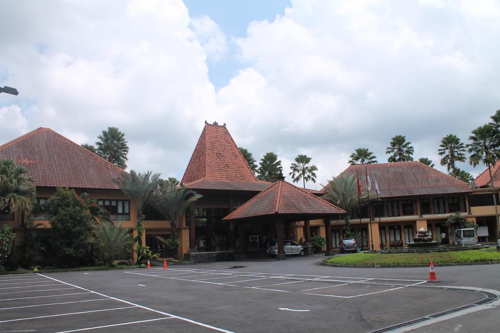 Laras Asri Resort & Spa Салатіга Екстер'єр фото