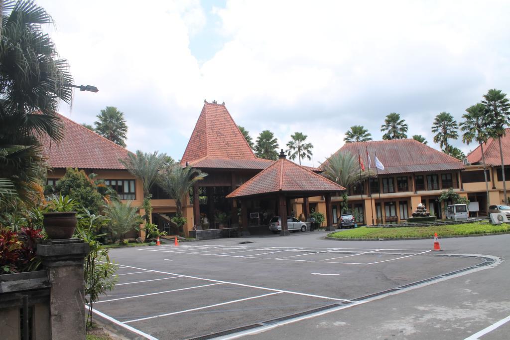 Laras Asri Resort & Spa Салатіга Екстер'єр фото